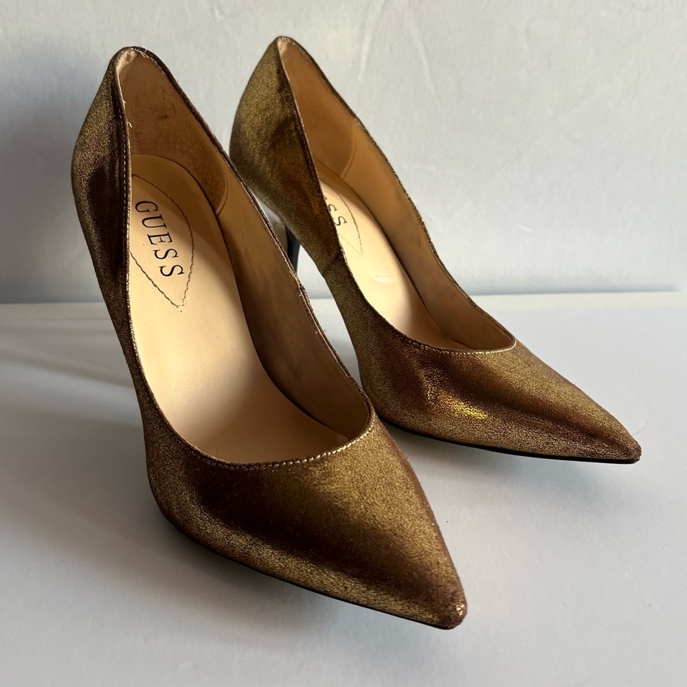 Vintage GUESS Gold Pointed Toe Stiletto - Picture 4 of 6